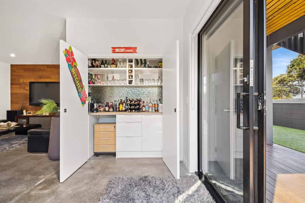 Media-room bar